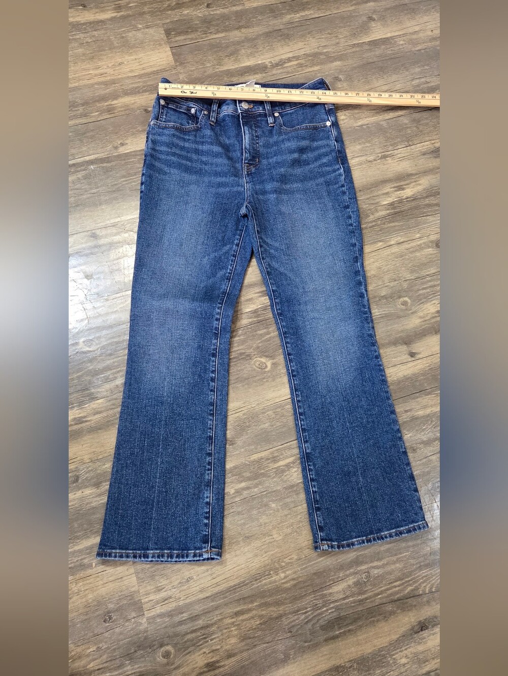 Madewell Mid-Rise Kick Out Jeans Medium Wash Cropped Demi Flare Size 28